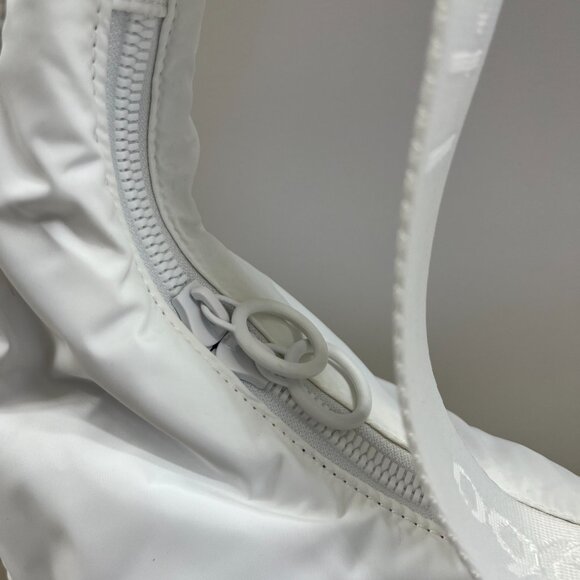 House of Harlow 1960 - Crescent Nylon Zip Hobo Shoulder Bag- White -NWT - Picture 7 of 10